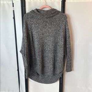 Leo & Nicole Heathered Gray Cowl Neck Sweater